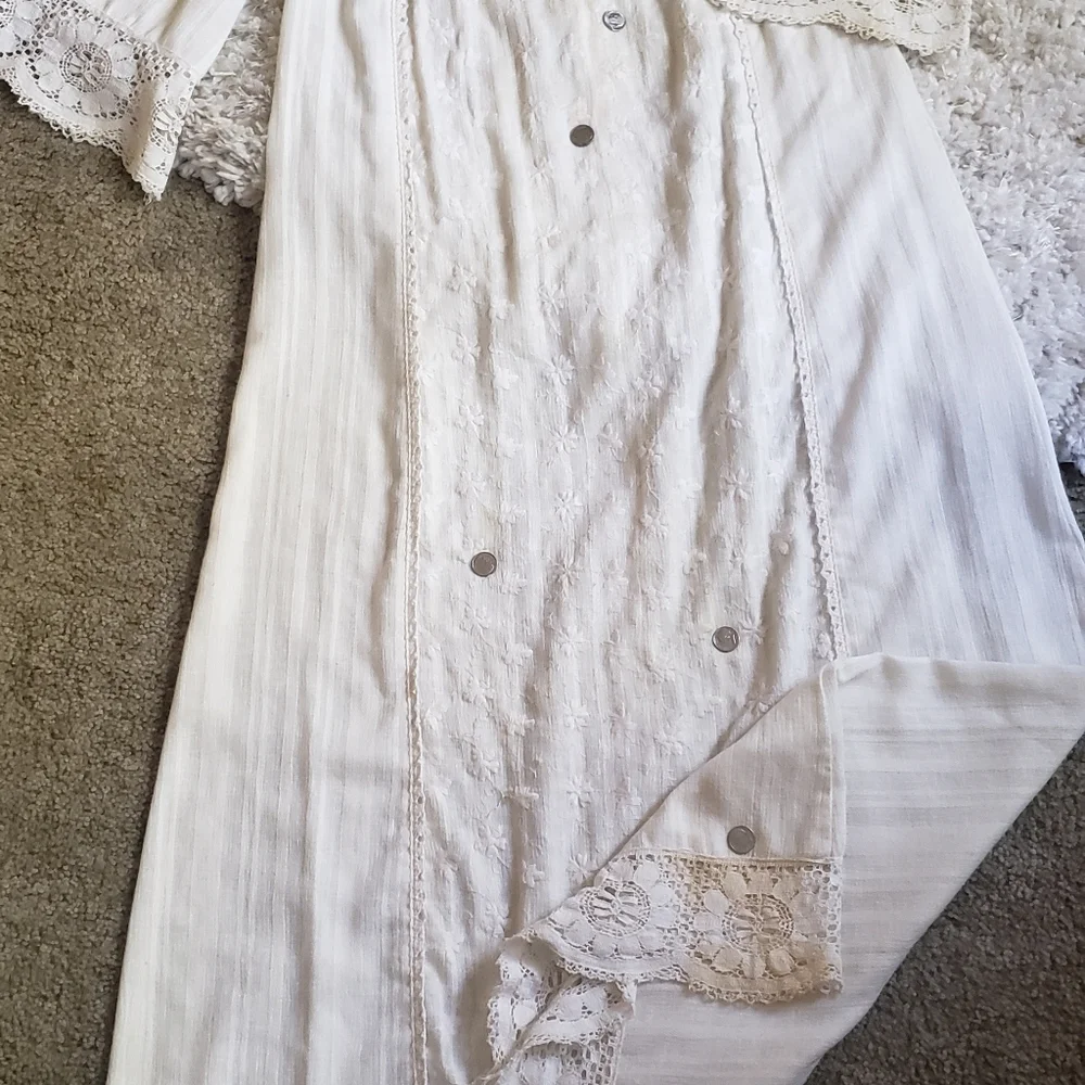 1960s 1970s Vintage White Lace Maxi Dress - Picture 6 of 14